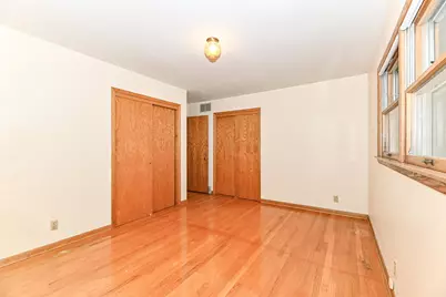 1118 S 124th St, West Allis, WI 53214 - Photo 16