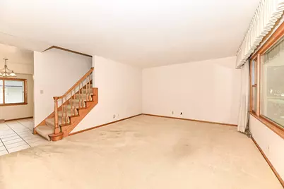 1118 S 124th St, West Allis, WI 53214 - Photo 4