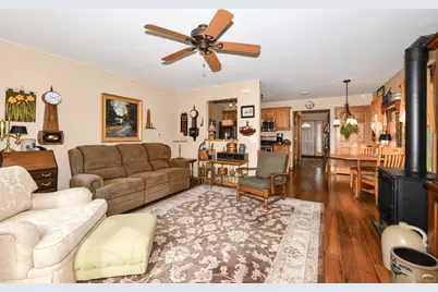 205  Winfield Ct #5, Darien, WI 53114 - Photo 6