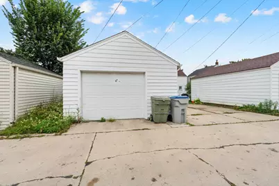 2709 S 47th St, Milwaukee, WI 53219 - Photo 32
