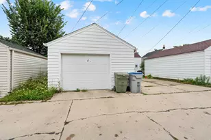 2709 S 47th St, Milwaukee, WI 53219 - Photo 32