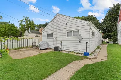 2709 S 47th St, Milwaukee, WI 53219 - Photo 28