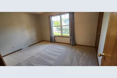 1132  Eastbrook Dr, Burlington, WI 53105 - Photo 24
