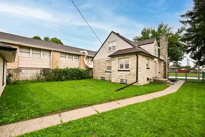 2421 W Hampton Ave, Milwaukee, WI 53209 - Photo 26