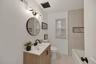 2421 W Hampton Ave, Milwaukee, WI 53209 - Photo 12