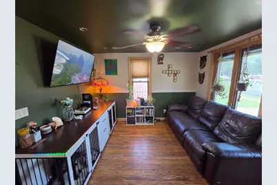 1226 S 32nd St, Manitowoc, WI 54220 - Photo 4