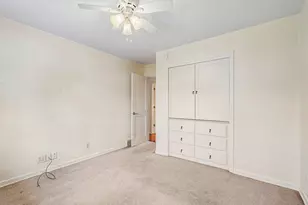 W170N9364 Woodlawn Dr, Menomonee Falls, WI 53051 - Photo 12