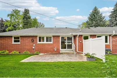 W170N9364  Woodlawn Dr, Menomonee Falls, WI 53051 - Photo 2