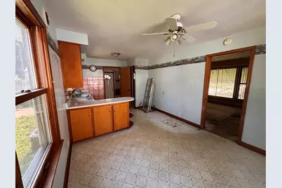 3464 S Kansas Ave, Milwaukee, WI 53207 - Photo 12
