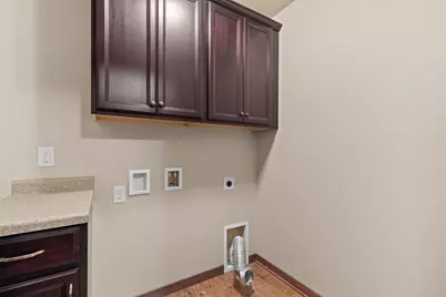 453  Western Ct, West Bend, WI 53095 - Photo 30