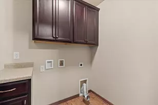 453 Western Ct, West Bend, WI 53095 - Photo 30