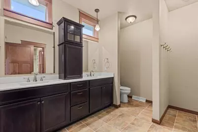 453  Western Ct, West Bend, WI 53095 - Photo 22
