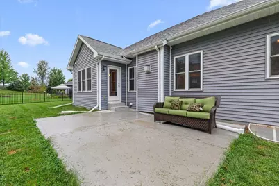 453  Western Ct, West Bend, WI 53095 - Photo 46
