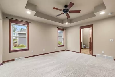 453  Western Ct, West Bend, WI 53095 - Photo 20
