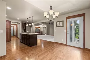 453 Western Ct, West Bend, WI 53095 - Photo 16