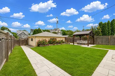 538 E Otjen St, Milwaukee, WI 53207 - Photo 2