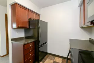 N110W16936 Ashbury Cir, Germantown, WI 53022 - Photo 12