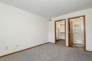 N110W16936 Ashbury Cir, Germantown, WI 53022 - Photo 14