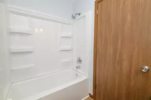 N110W16936 Ashbury Cir, Germantown, WI 53022 - Photo 24