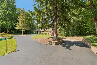 885  Tara Hill W -, Erin, WI 53027 - Photo 6