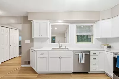 240  Prospect Dr, Brookfield, WI 53005 - Photo 10