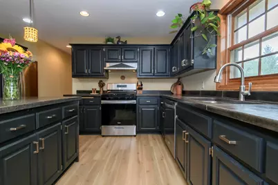 N102W15128  Raintree Ct, Germantown, WI 53022 - Photo 14