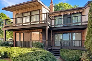 1070 S Lake Shore Dr, Lake Geneva, WI 53147 - Photo 1
