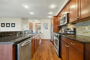 1070 S Lake Shore Dr, Lake Geneva, WI 53147 - Photo 10