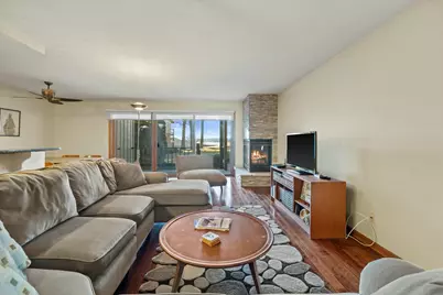 1070 S Lake Shore Dr #8-1-A, Lake Geneva, WI 53147 - Photo 4