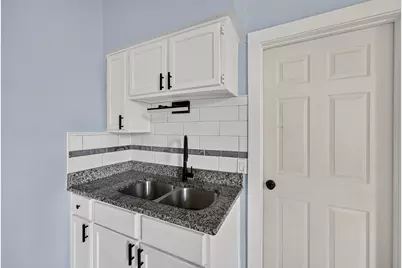 216 W Center St, Milwaukee, WI 53212 - Photo 14