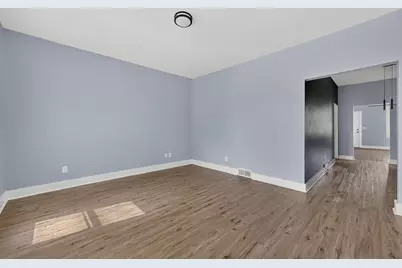 216 W Center St, Milwaukee, WI 53212 - Photo 8