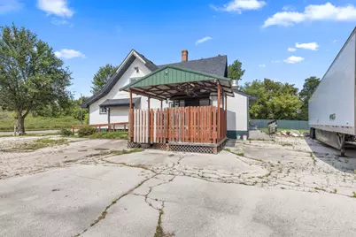 7424 N 60th St, Milwaukee, WI 53223 - Photo 2