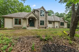 3515 Broken Bow Tr, Delafield, WI 53018 - Photo 2