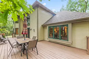 3515 Broken Bow Tr, Delafield, WI 53018 - Photo 34