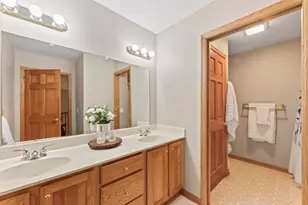 3515 Broken Bow Tr, Delafield, WI 53018 - Photo 18