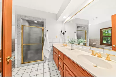 660  Honey Creek Pkwy, Wauwatosa, WI 53213 - Photo 40
