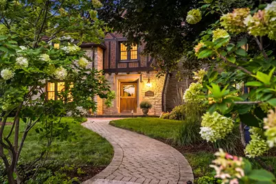 660  Honey Creek Pkwy, Wauwatosa, WI 53213 - Photo 2
