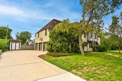 660  Honey Creek Pkwy, Wauwatosa, WI 53213 - Photo 54