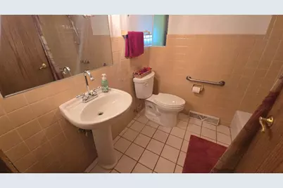 7017 N 85th St, Milwaukee, WI 53224 - Photo 14