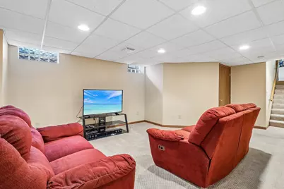 3322 S 121st St, West Allis, WI 53227 - Photo 52