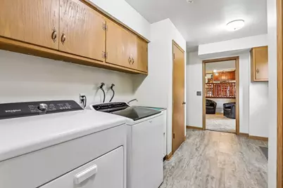 3322 S 121st St, West Allis, WI 53227 - Photo 50