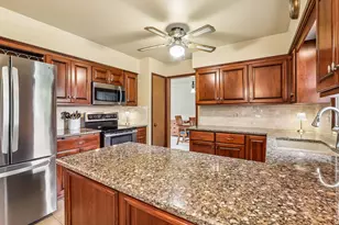 3322 S 121st St, West Allis, WI 53227 - Photo 18