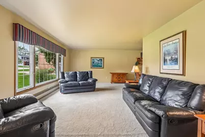 3322 S 121st St, West Allis, WI 53227 - Photo 20