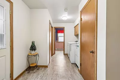 3322 S 121st St, West Allis, WI 53227 - Photo 26