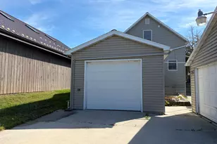 2018 Jackson St, Two Rivers, WI 54241 - Photo 26