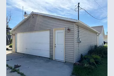 2018  Jackson St, Two Rivers, WI 54241 - Photo 2
