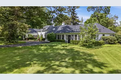 7861 N Regent Ct, Fox Point, WI 53217 - Photo 24
