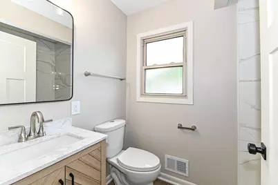 2225 N 103rd St, Wauwatosa, WI 53226 - Photo 18