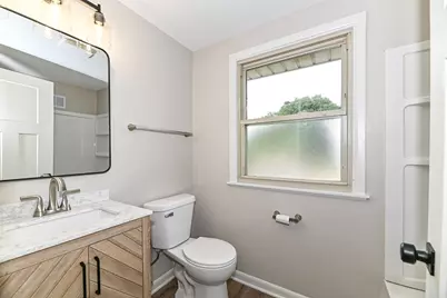 2225 N 103rd St, Wauwatosa, WI 53226 - Photo 32
