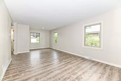 2225 N 103rd St, Wauwatosa, WI 53226 - Photo 4